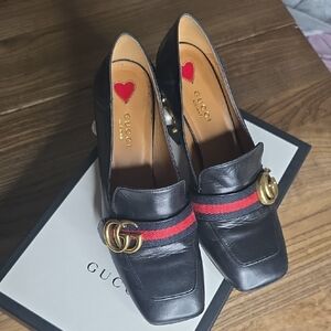 Gucci Women's Black Leather Loafers with Red and Gold Accents